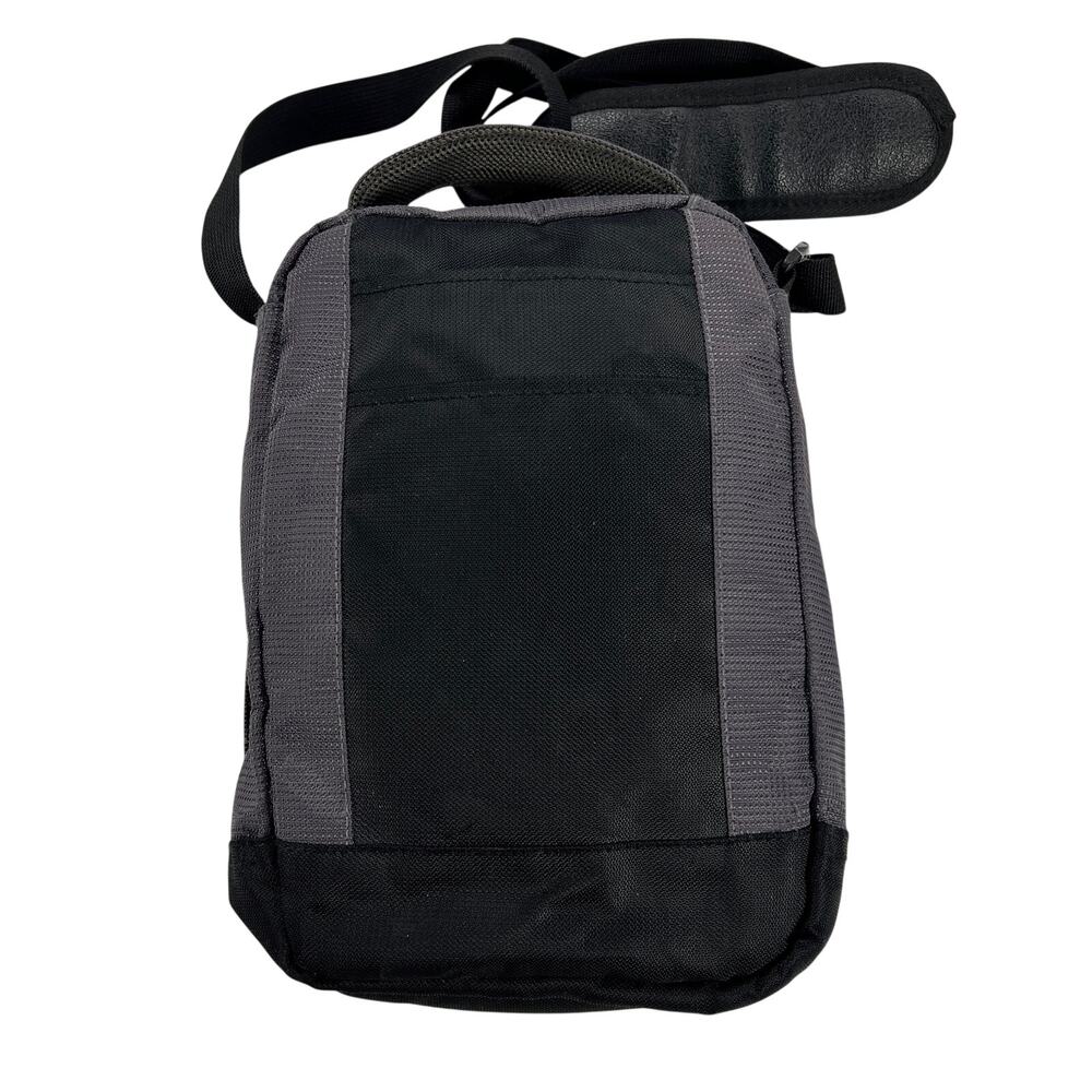 Wenger SwissGear SA1092 Vertical Boarding Travel  Bag Crossbody Canvas - Picture 2 of 9